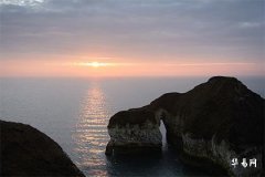 Consequences of Men Encountering Peach Blossom Affliction: A Strong Indication of True Love