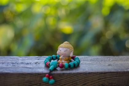 Left and Right Eye Twitching Auspicious and Inauspicious Timing Chart, What Does Eye Twitching Symbolize?