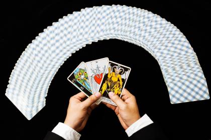 塔羅牌死神（Death）的數字與牌面意義解析